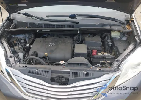 2017 Toyota Sienna Xle 7 Passenger from USA, damaged, VIN 5TDDZ3DC6HS150071